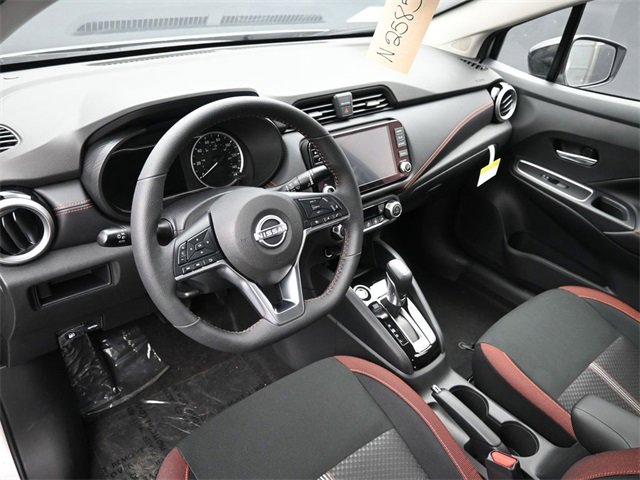 New 2025 Nissan Versa SR w/ Trunk Package image 17