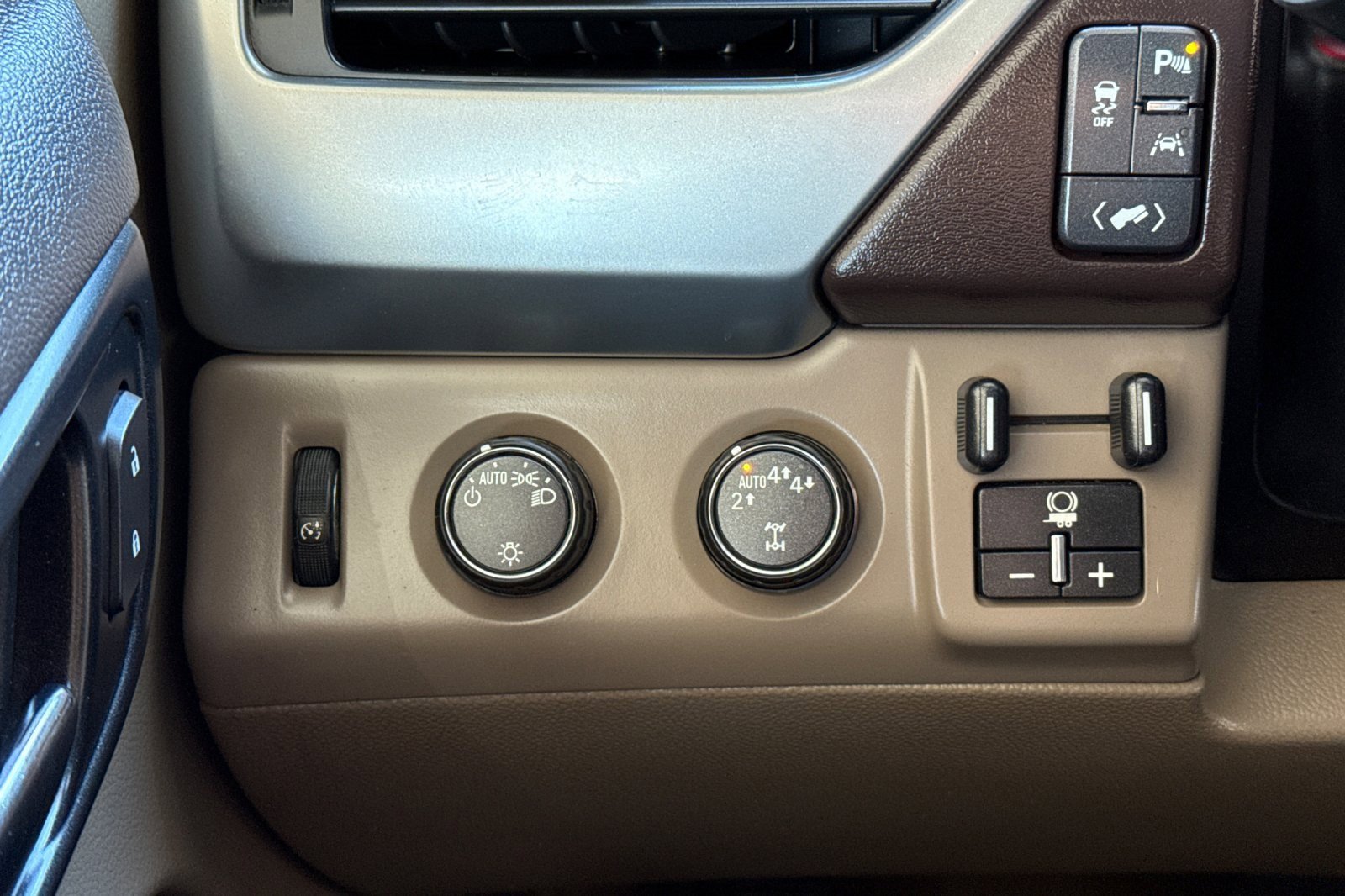 Used 2017 Chevrolet Tahoe LT w/ Max Trailering Package image 33