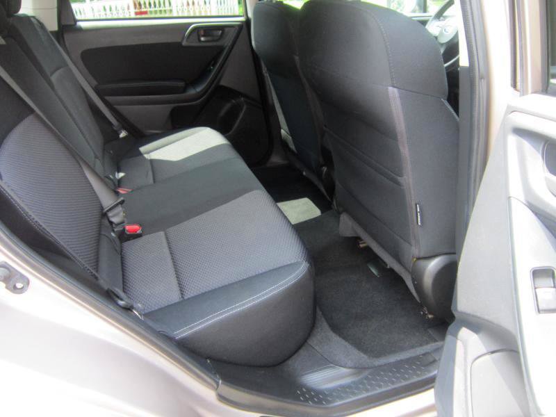 Used 2014 Subaru Forester 2.5i Premium w/ All-Weather Package AWD/4WD image 11