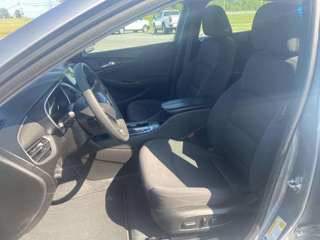 Used 2024 Chevrolet Malibu LT FWD image 18