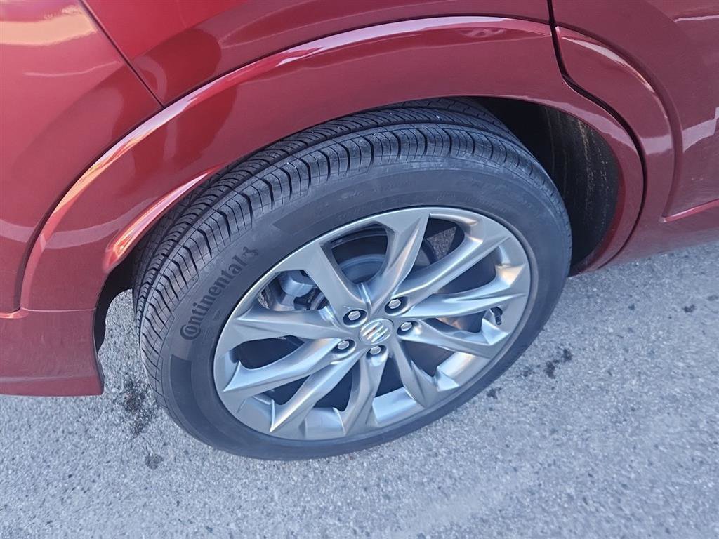 Used 2024 Buick Encore GX Avenir image 6