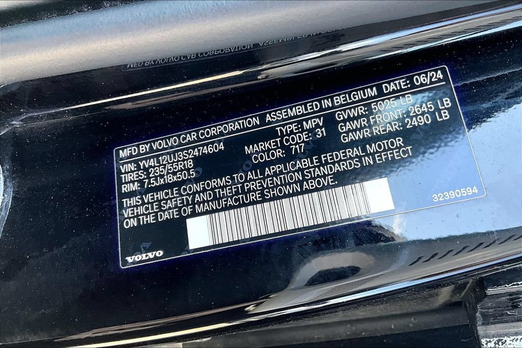 Used 2025 Volvo XC40 B5 Core AWD/4WD image 43