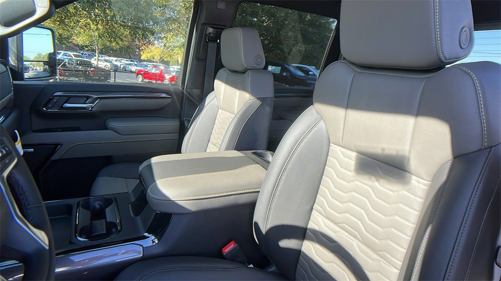 New 2026 Chevrolet Silverado 2500 ZR2 image 15