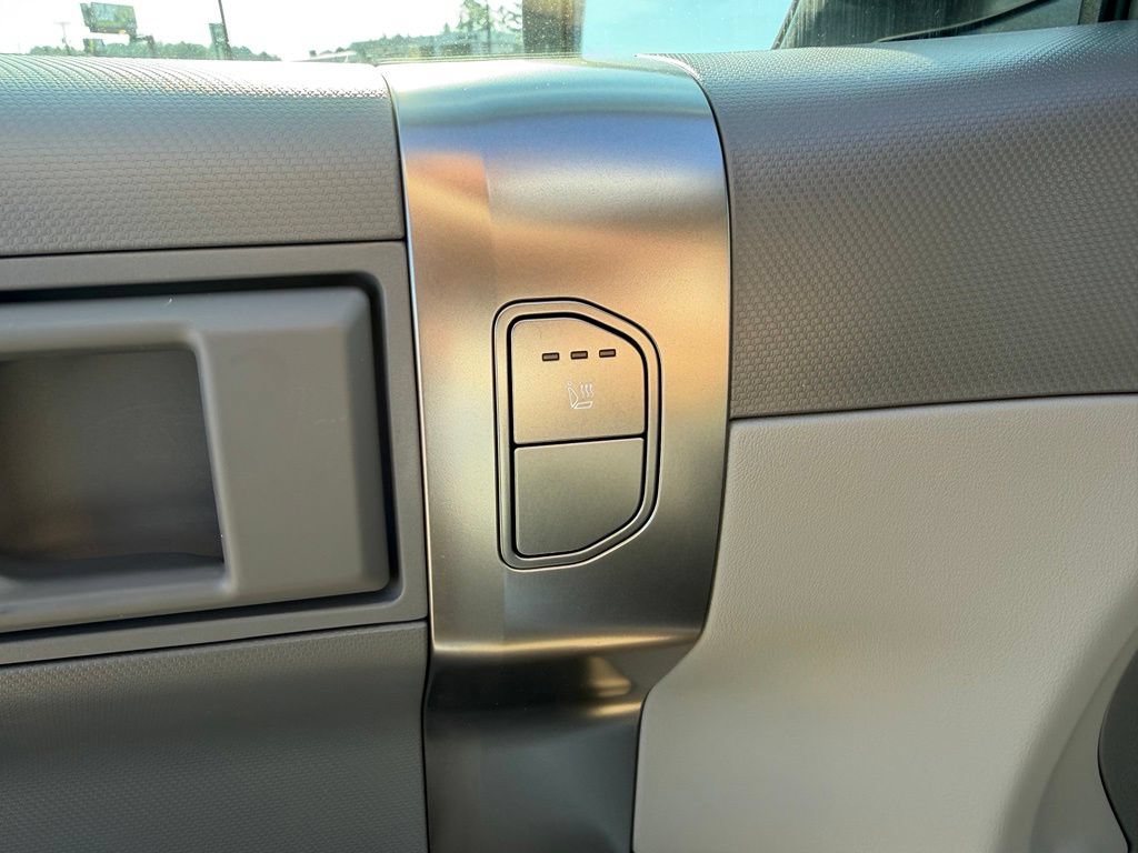 New 2027 Kia EV3 Wind FWD image 14
