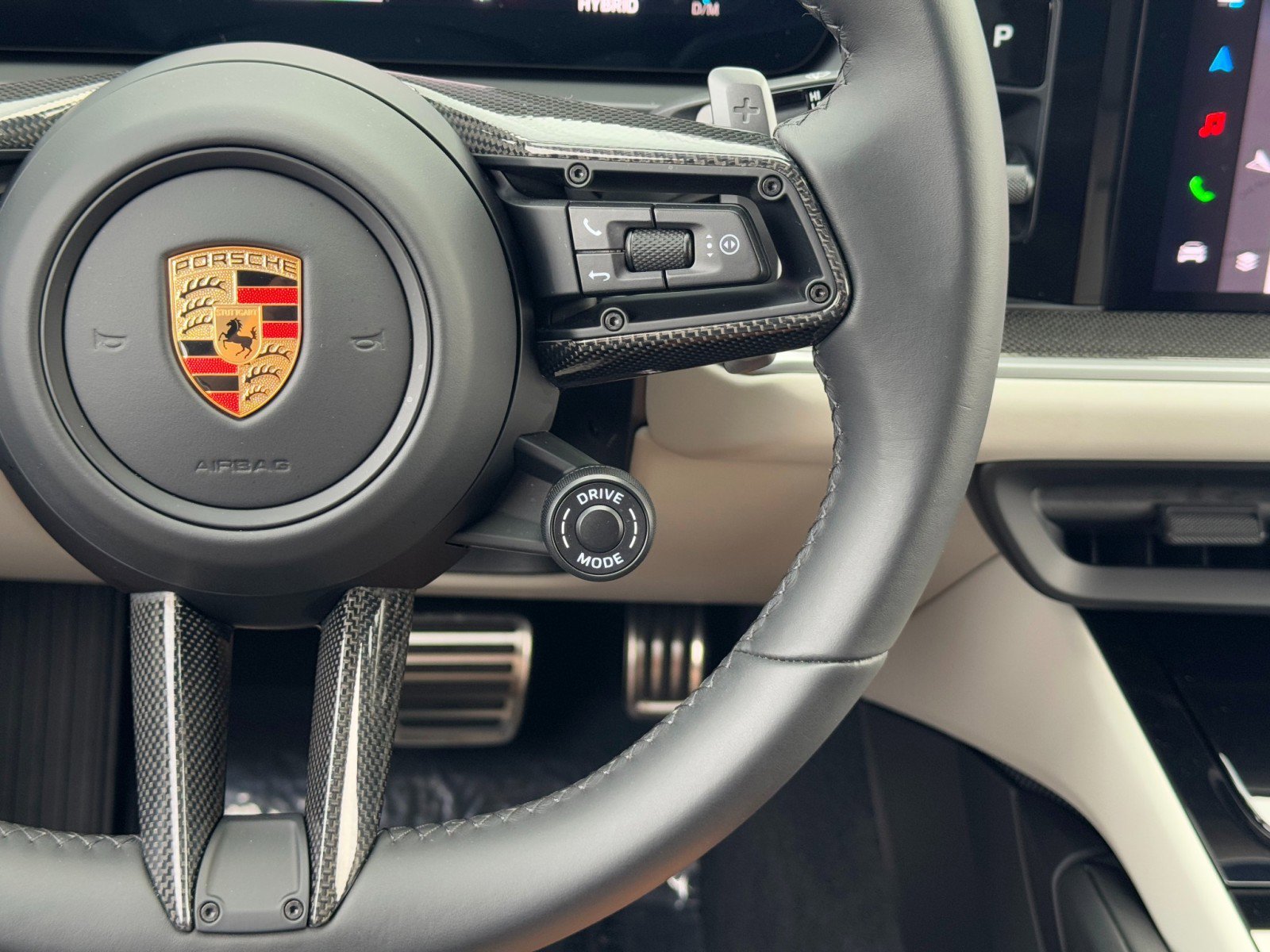 Used 2024 Porsche Cayenne Turbo AWD/4WD image 28