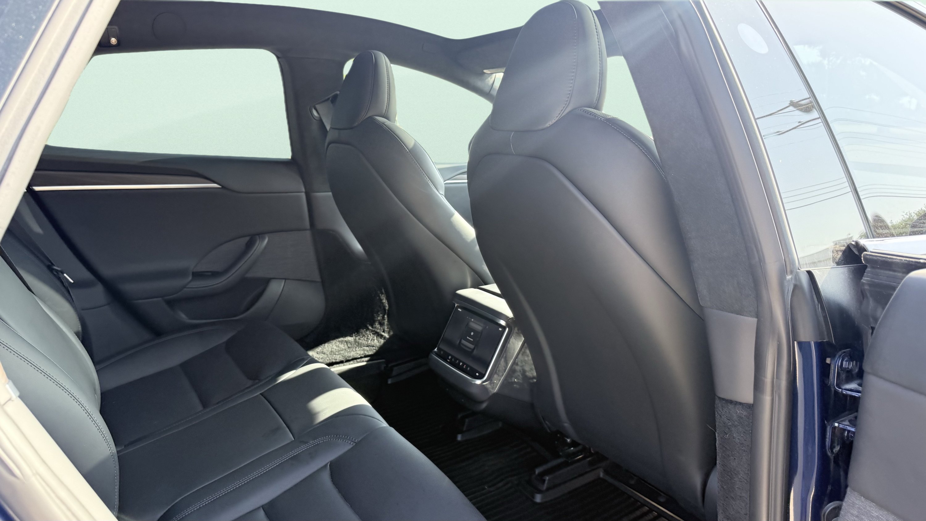 Used 2025 Tesla Model S AWD/4WD image 41