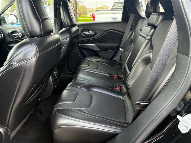 Used 2019 Jeep Cherokee Limited AWD/4WD image 22