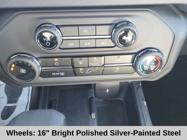 New 2025 Ford Bronco 4-Door image 10