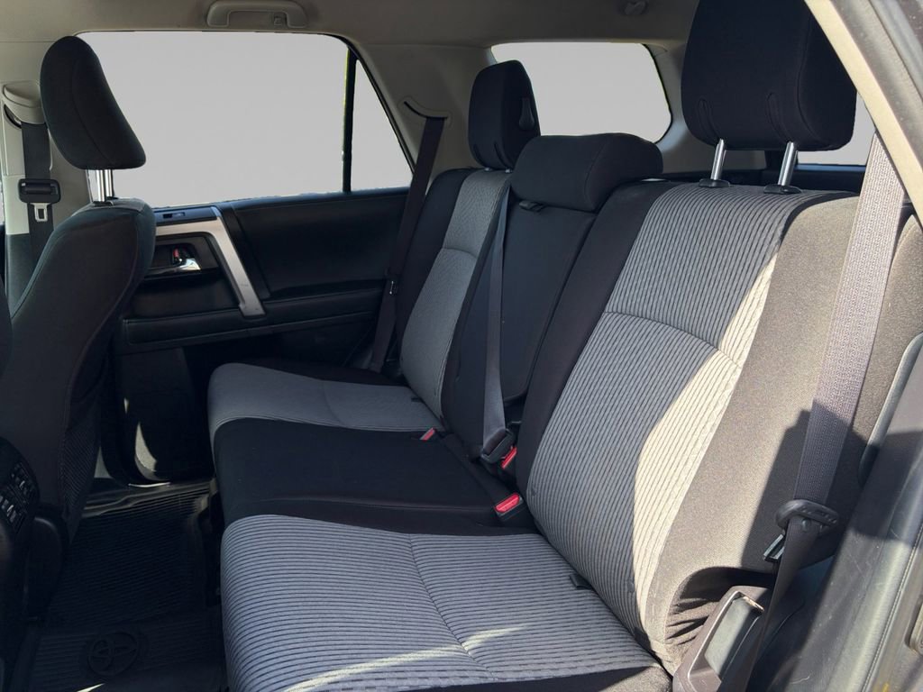 Used 2020 Toyota 4Runner SR5 AWD/4WD image 14