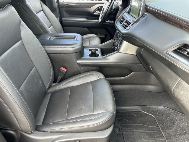 Used 2022 Chevrolet Tahoe Z71 w/ Luxury Package AWD/4WD image 12