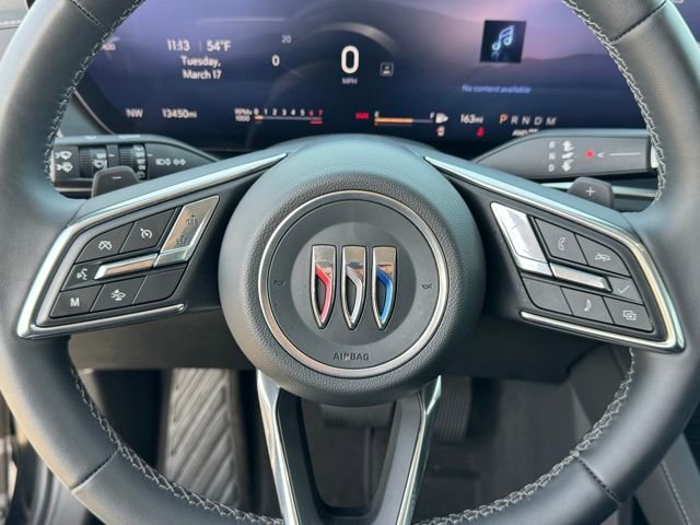 Used 2025 Buick Envision Preferred image 17