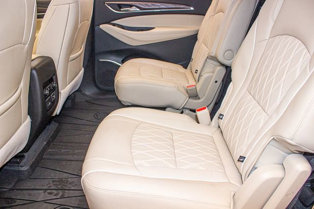 Used 2022 Buick Enclave Avenir w/ Avenir Technology Package image 19