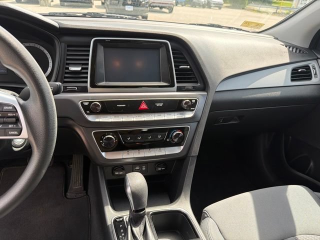 Used 2019 Hyundai Sonata SE FWD image 11