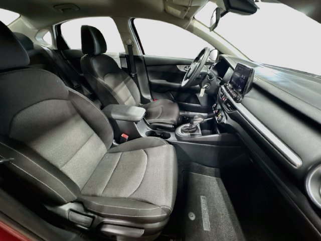 Certified 2024 Kia Forte LXS w/ LXS Technology Package FWD image 29