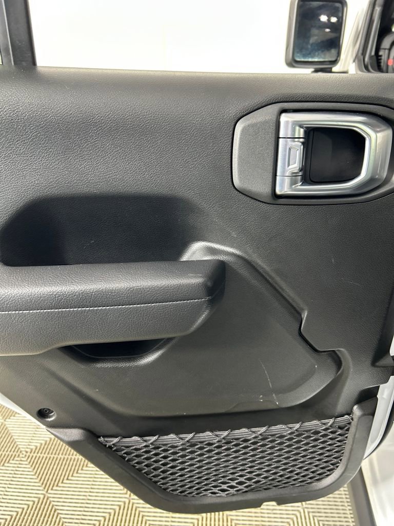 Used 2024 Jeep Wrangler Unlimited Rubicon image 17