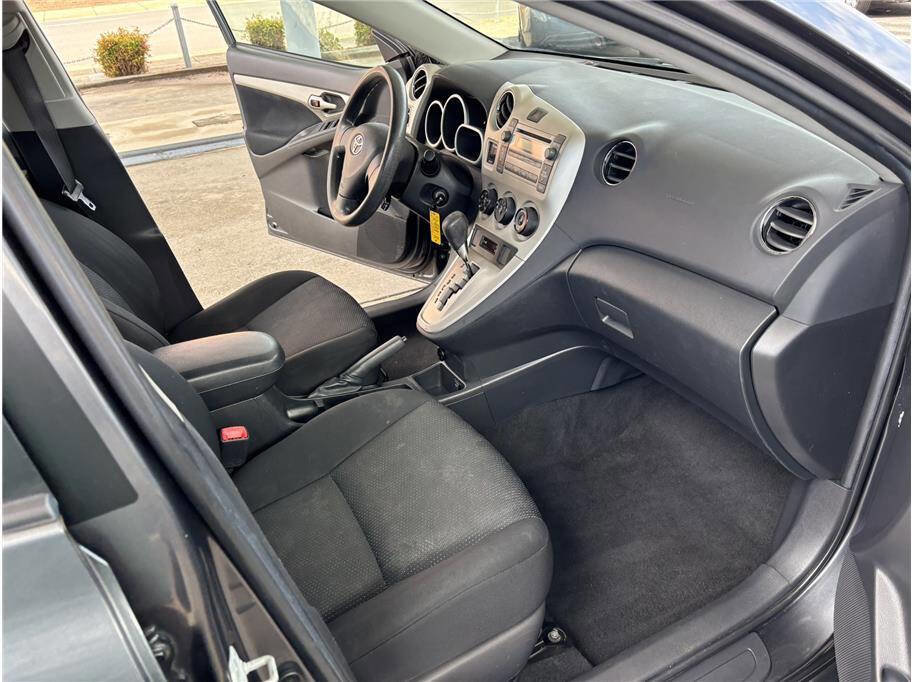 Used 2010 Toyota Matrix Base 4dr Wagon 4A FWD image 14