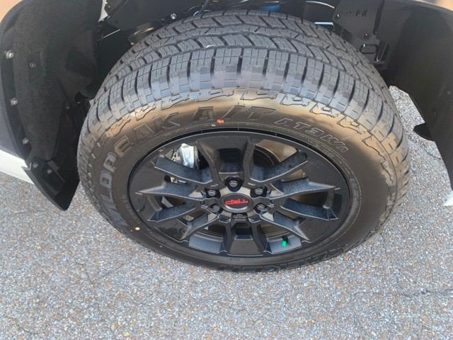 New 2026 Toyota Tundra Platinum w/ TRD Off-Road Package AWD/4WD image 10