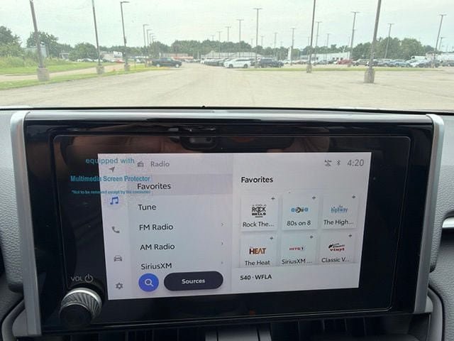 Used 2025 Toyota RAV4 XLE w/ Convenience Package FWD image 18