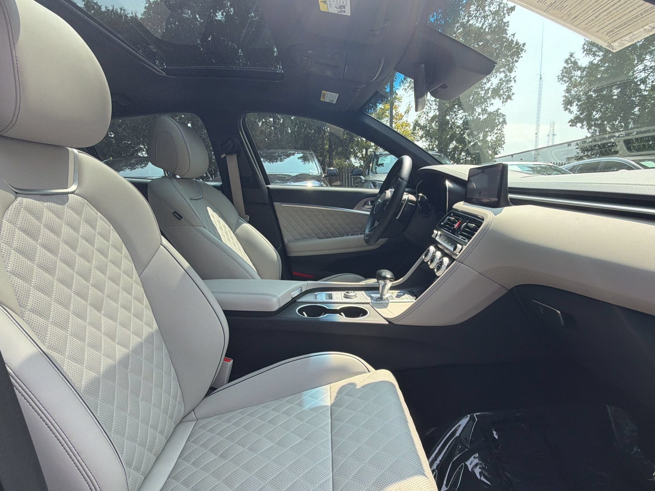 Used 2022 Genesis G70 3.3T w/ Sport Prestige Package AWD/4WD image 26