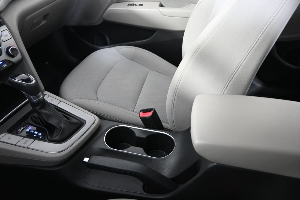 Used 2018 Hyundai Elantra Value Edition FWD image 33