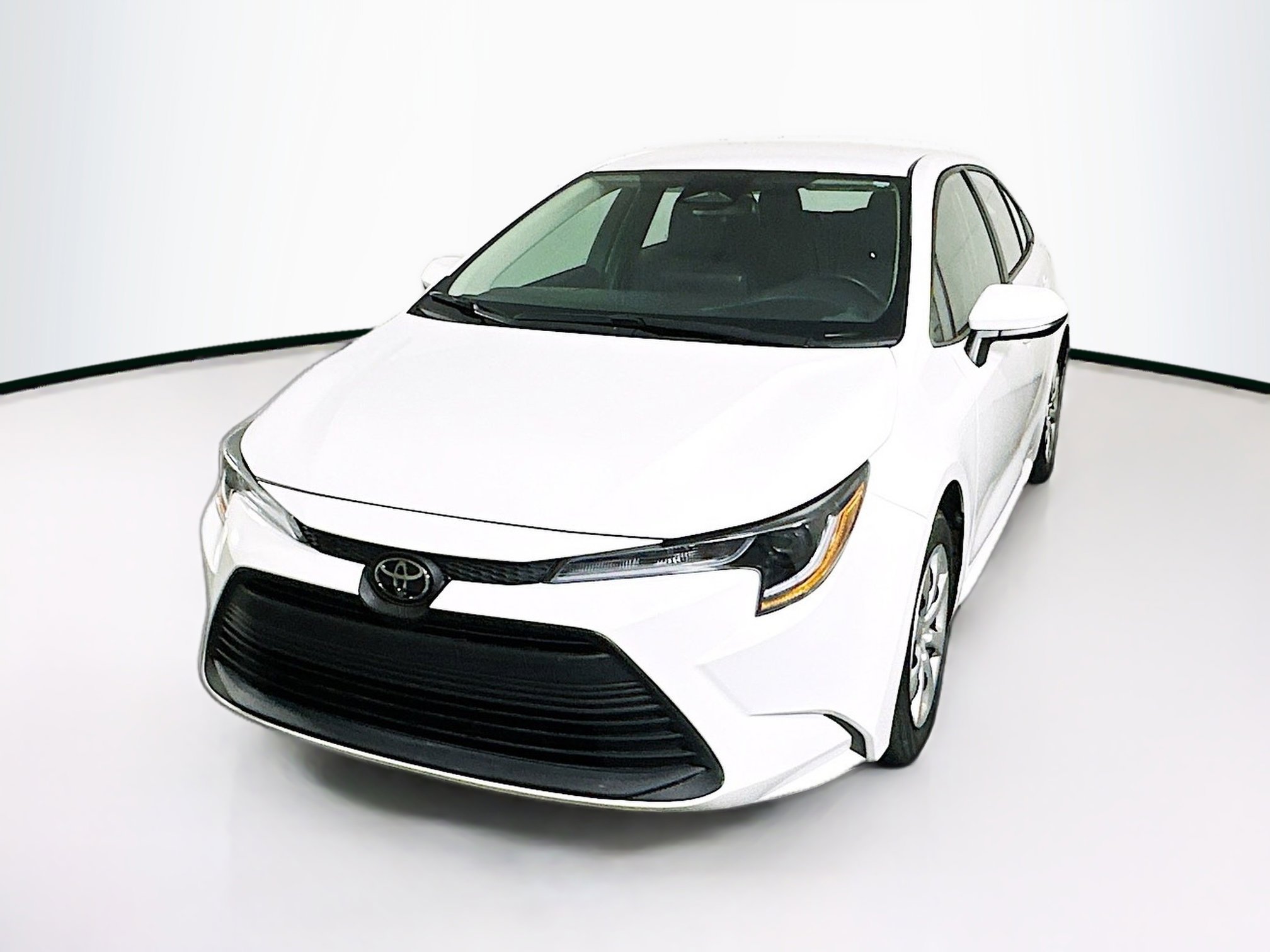 Used 2024 Toyota Corolla LE image 3