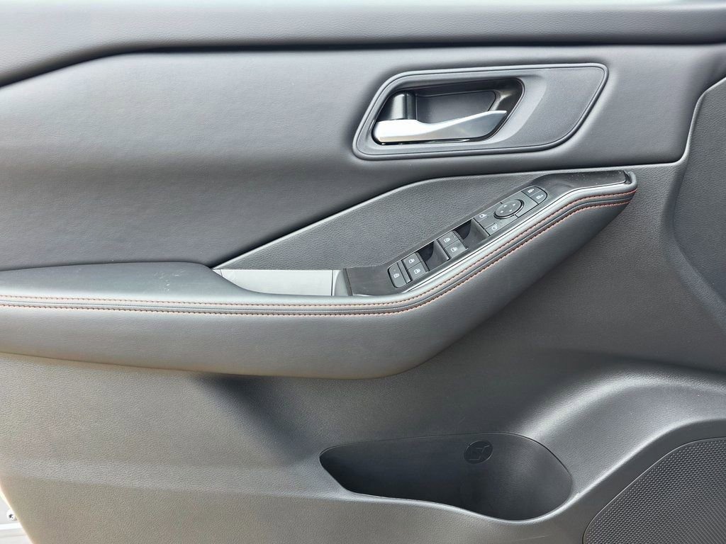 New 2026 Nissan Rogue SV image 17