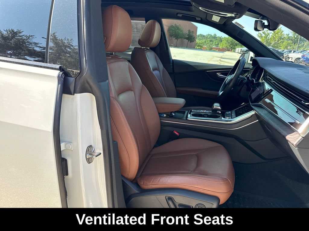 Used 2019 Audi Q8 Premium Plus w/ Premium Plus AWD/4WD image 30
