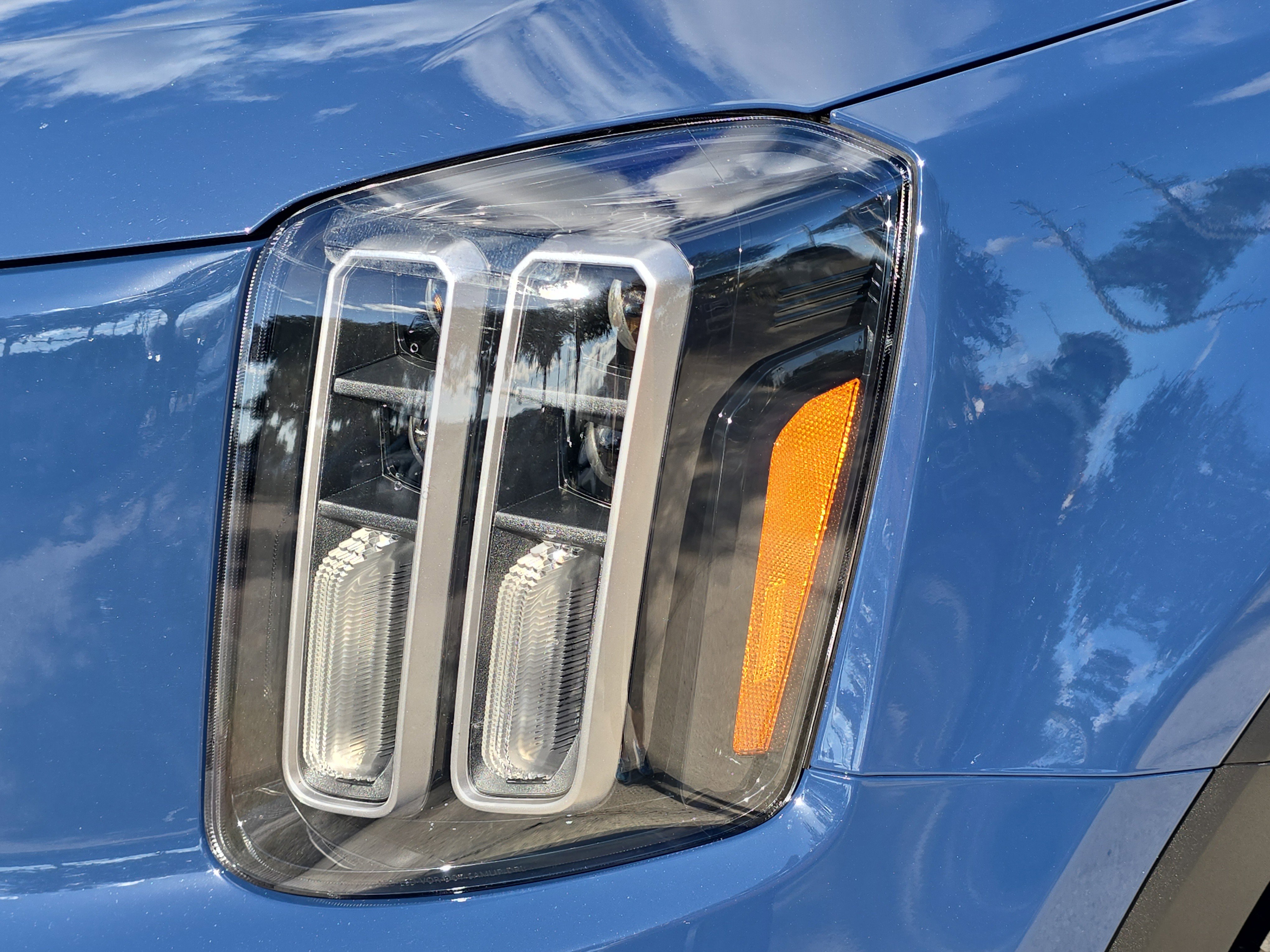 Used 2025 Kia Telluride S image 10