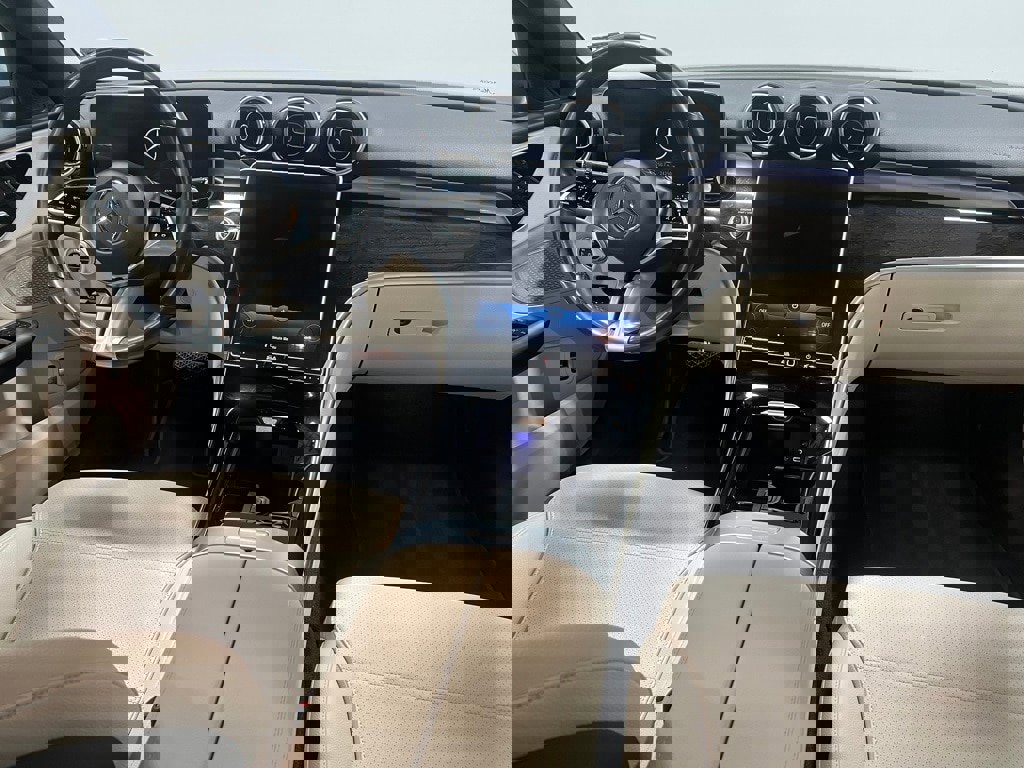 Used 2022 Mercedes-Benz C 300 4MATIC Sedan image 29