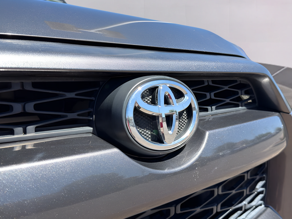 Used 2015 Toyota 4Runner SR5 Premium RWD image 28