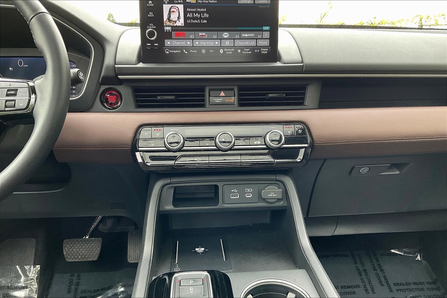 Used 2025 Honda Pilot Elite image 15