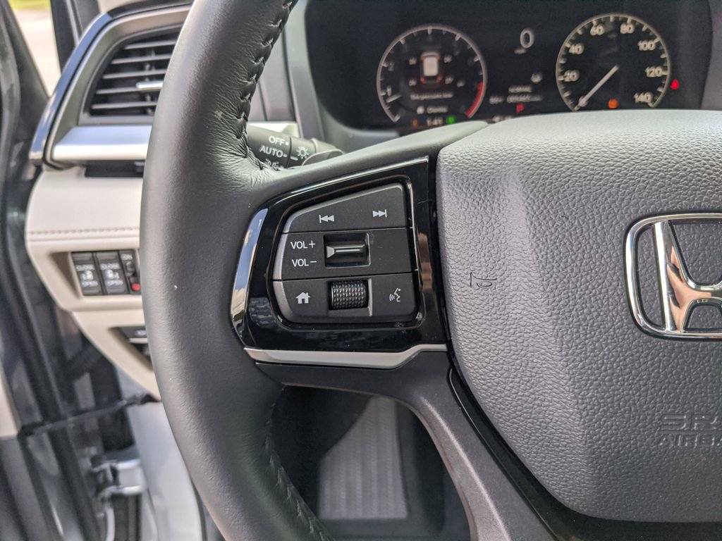 Used 2025 Honda Odyssey Touring image 27