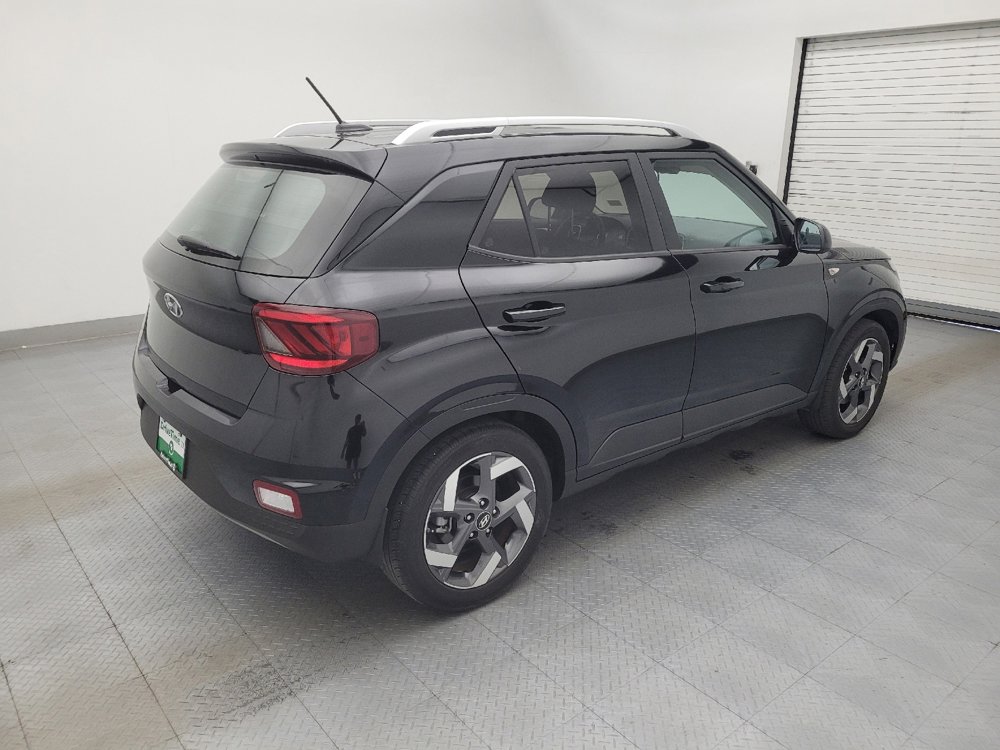 Used 2024 Hyundai Venue SEL FWD image 10