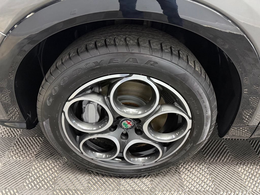 Used 2024 Alfa Romeo Tonale Ti AWD/4WD image 21