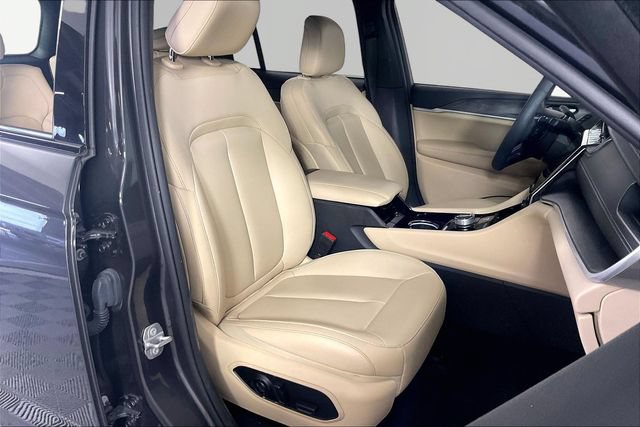 Used 2023 Jeep Grand Cherokee Limited AWD/4WD image 27
