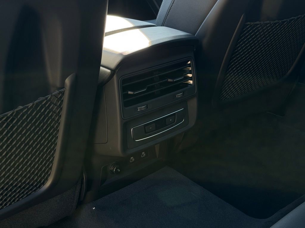 New 2026 Audi Q8 Premium image 26