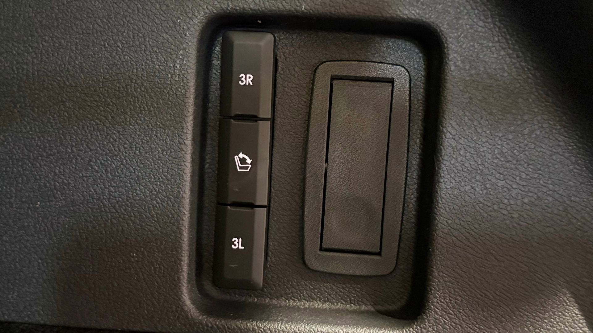 New 2026 Lincoln Aviator Reserve AWD/4WD image 37