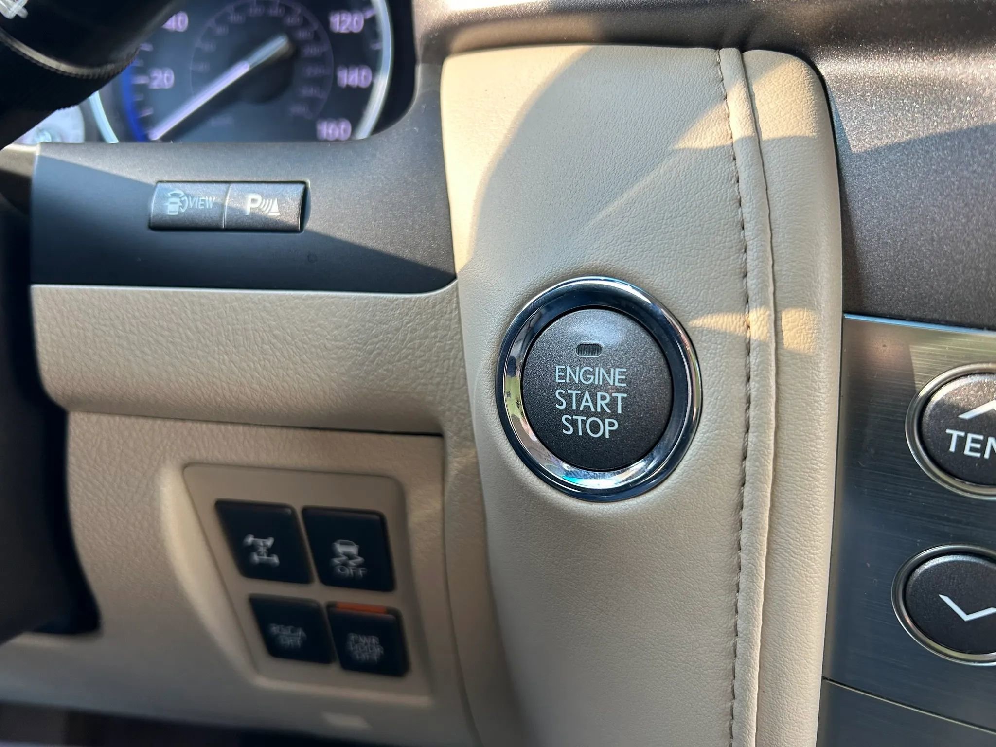 Used 2010 Lexus LX 570 LX 570 Sport Utility 4D image 46