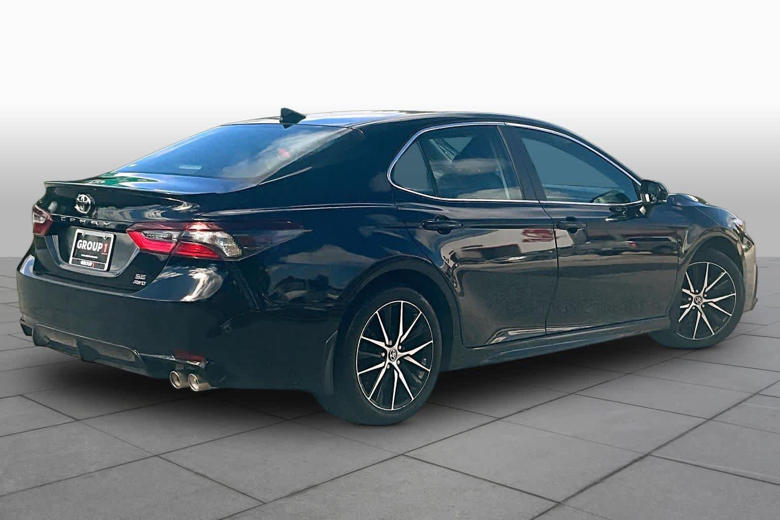 Used 2024 Toyota Camry SE AWD/4WD image 13