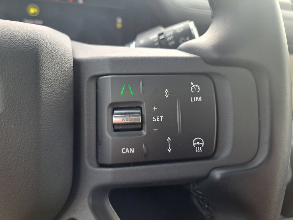 Used 2024 Land Rover Defender 110 X-Dynamic SE AWD/4WD image 19