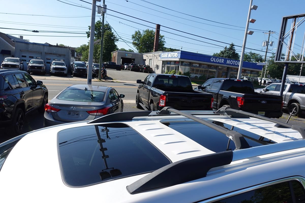 Used 2019 GMC Acadia Denali w/ Technology Package FWD image 8