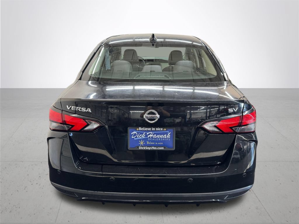 Used 2021 Nissan Versa SV FWD image 5