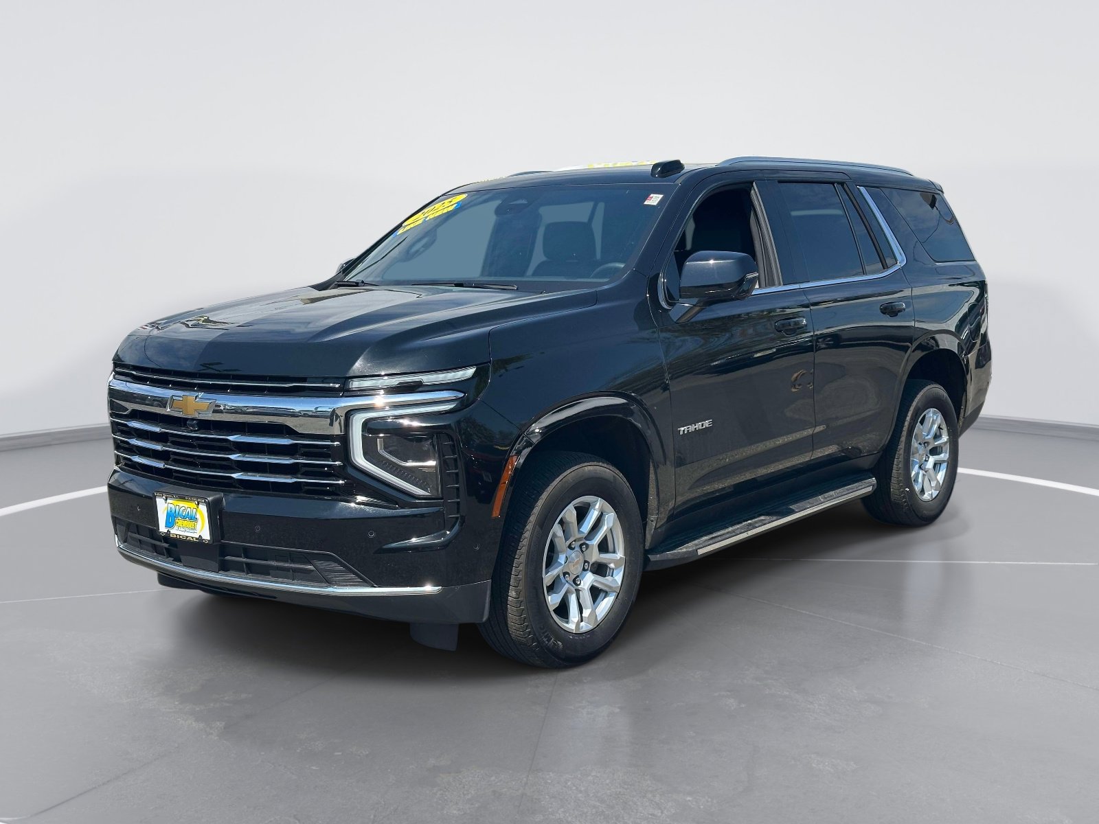 Used 2025 Chevrolet Tahoe LT AWD/4WD image 3