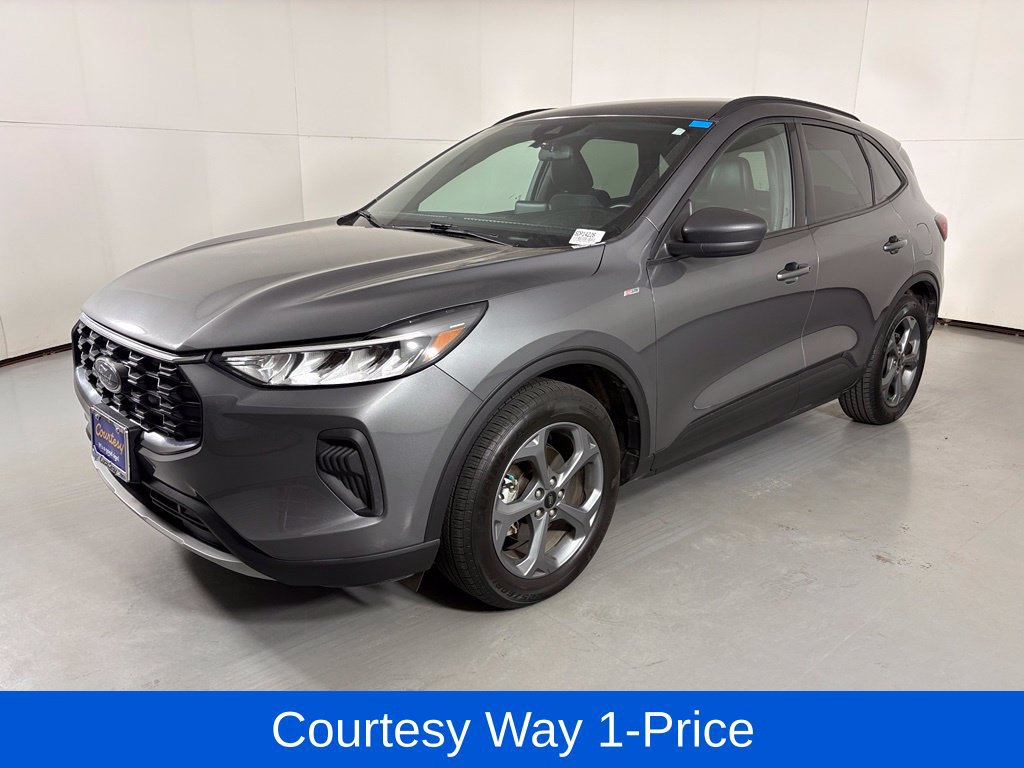 Used 2025 Ford Escape ST-Line FWD image 5