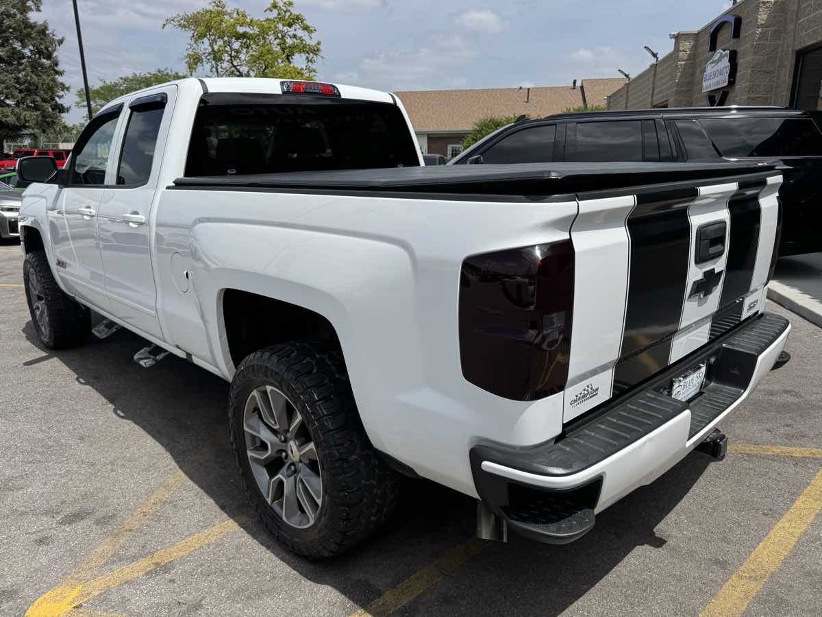 Used 2018 Chevrolet Silverado 1500 LT w/ All Star Edition AWD/4WD image 7