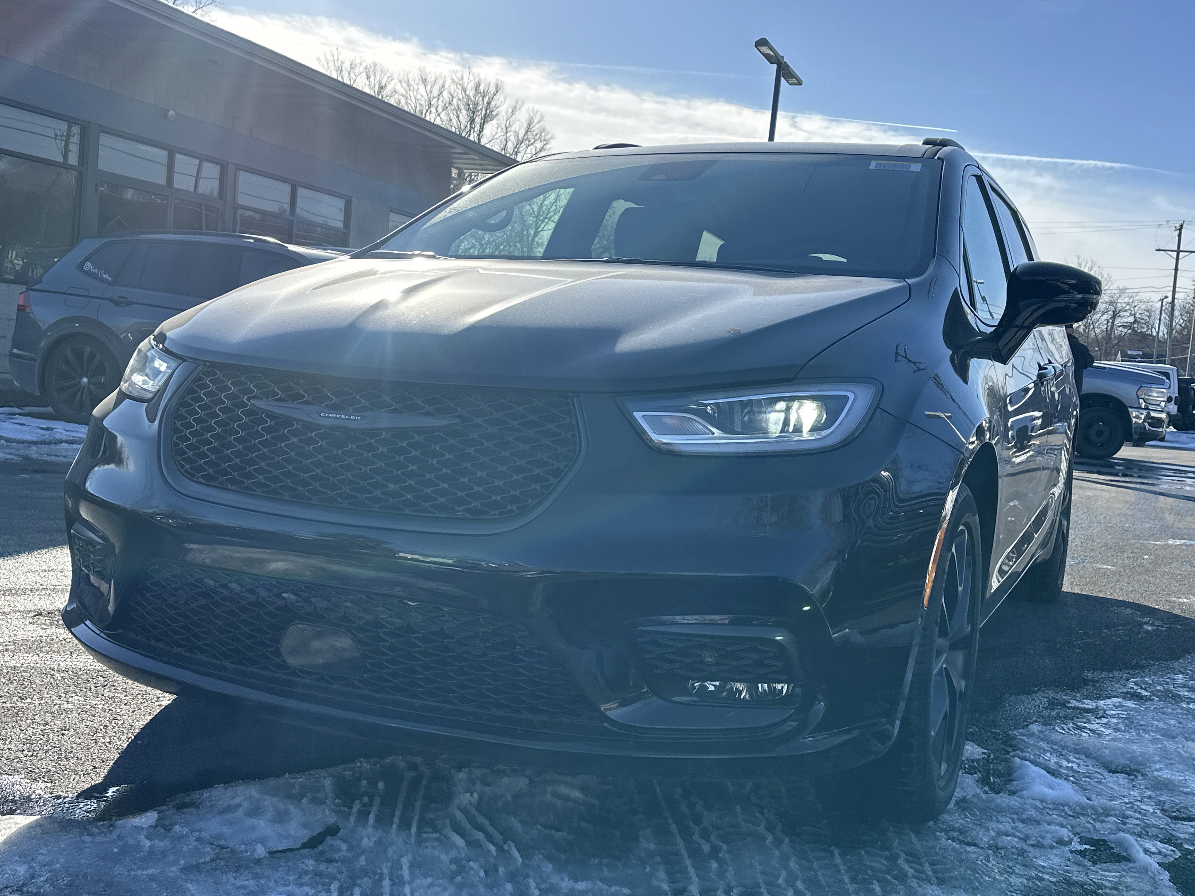 New 2026 Chrysler Pacifica Select w/ S Appearance Package FWD image 23