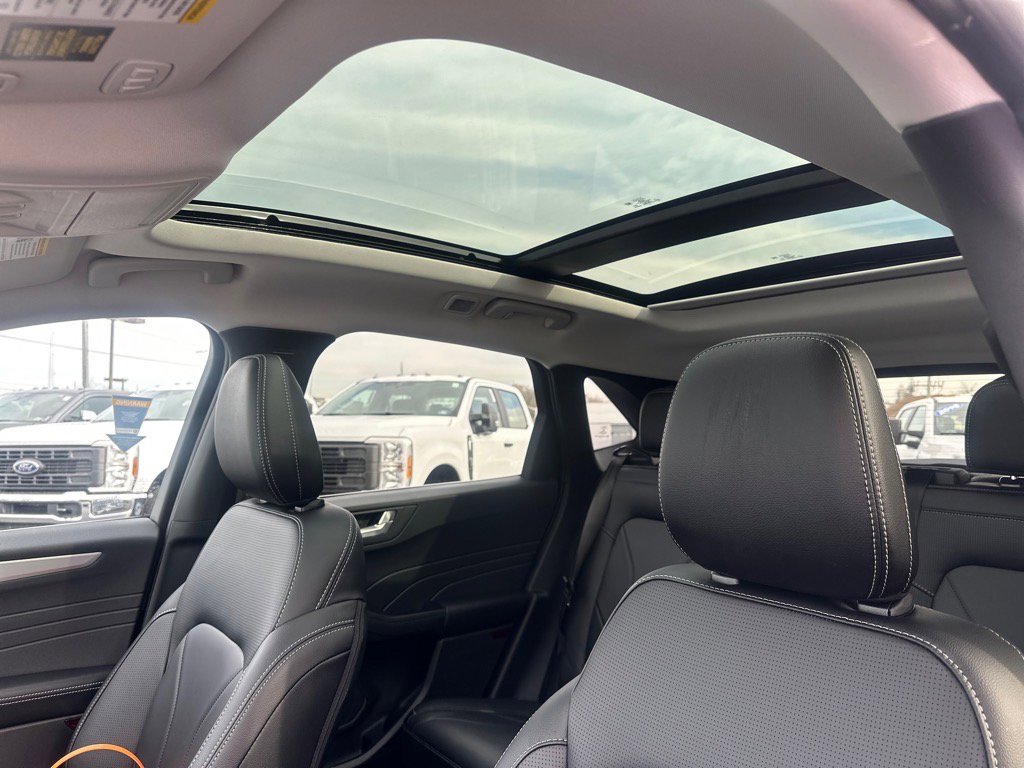 New 2026 Ford Escape SE w/ PHEV Premium Package image 15