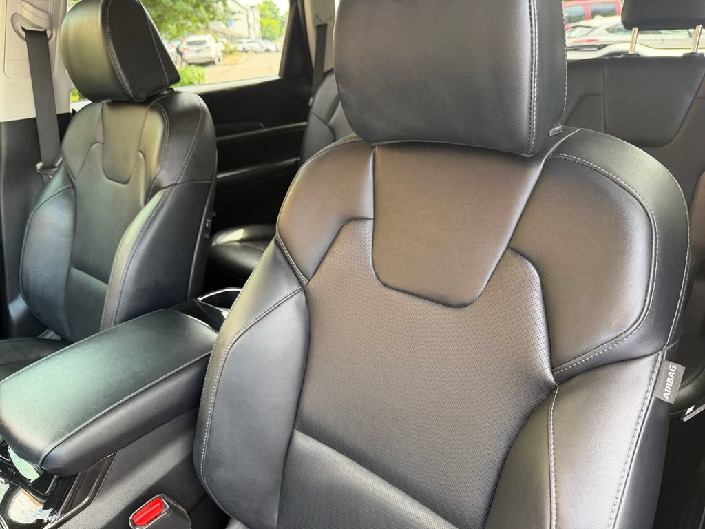 Used 2023 Kia Telluride S FWD image 13