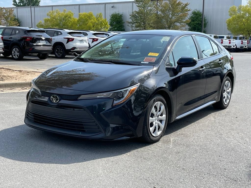 Used 2024 Toyota Corolla LE FWD image 3