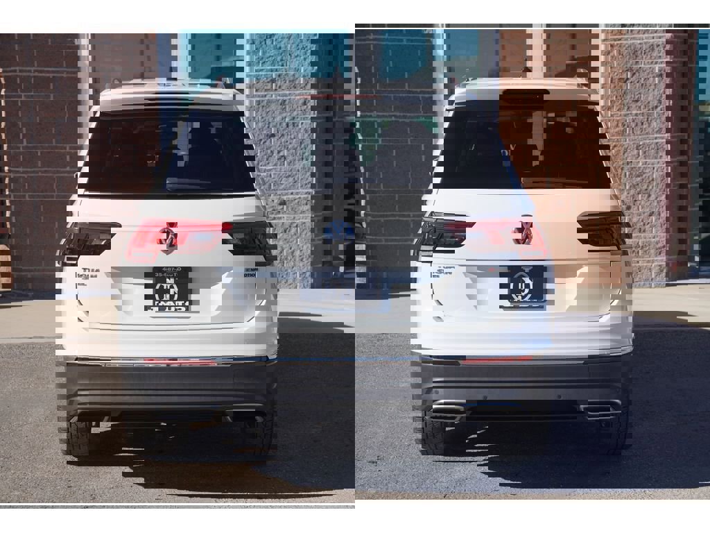 Used 2019 Volkswagen Tiguan SEL Premium w/ 3rd Row Seat Package image 4